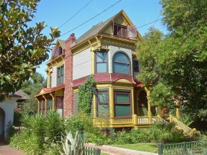 'Victorian House' by roarofthefour on Flickr